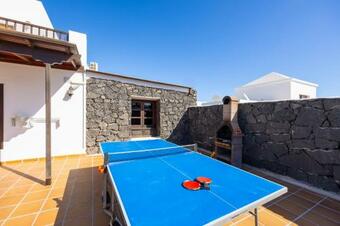 Maison Mas-blanc-des-alpilles, 7 Pi�ces, 8 Personnes - Fr-1-599-9