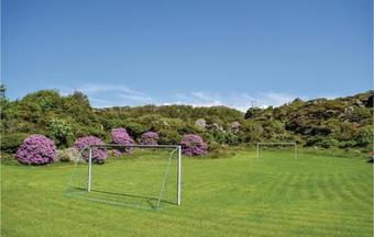 Holiday Home Kvalav�g Tresvikvegen II