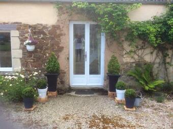 House With 2 Bedrooms In Sainte Colombe With Enclosed Garden And Wifi 20 Km From The Beach