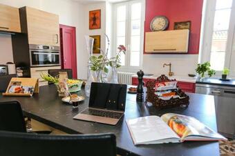 Hostal Maison Jeroboam