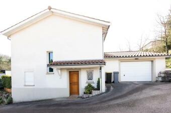 The Louma Pop - Stylish 130sqm Villa Terrace Garage