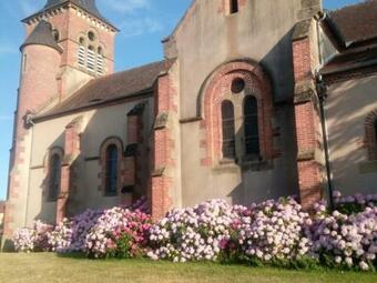 G�te Verneix, 4 Pi�ces, 6 Personnes - Fr-1-489-133