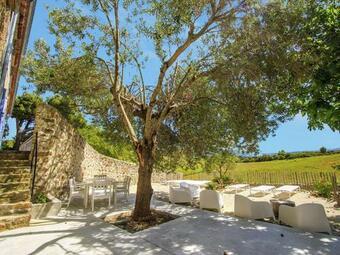 Apartamento Classy Villa In Villes�que-des-corbi�res With Swimming Pool