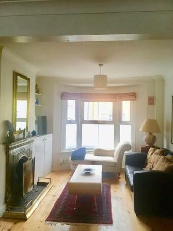 Hostal Comfy And Cosy 3 Bedroom Townhouse In Brighton
