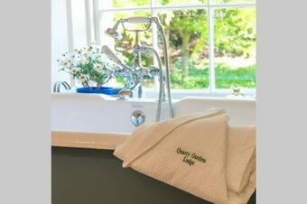 Quarry Gardens Lodge