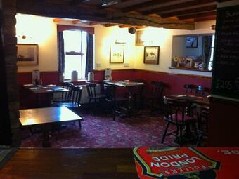 Posada The Black Horse Inn