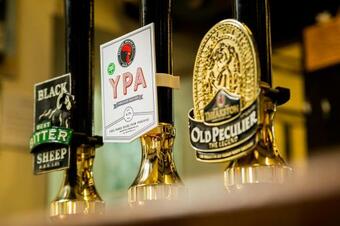 Posada The Queenshead Pub