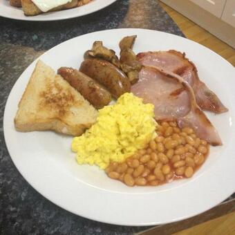 Hostal The Cross Guest House