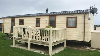 L76 Mablethorpe Chalet Park