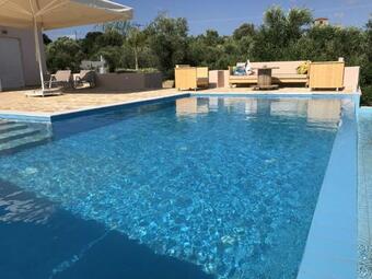 Luxury Villa In Kamaria Peloponnese With Swimming Pool