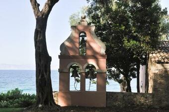 Chlomos Villa Sleeps 2 With Wifi