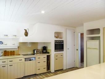 Chlomos Villa Sleeps 8 With Pool And Air Con