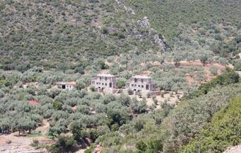 Two-bedroom Holiday Home In Andreas Paralio