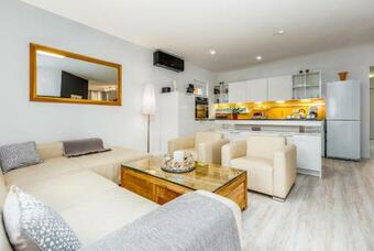 Villa Deni - Four Bedroom Villa With Pool
