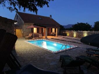 Villa Tihomir - With Pool