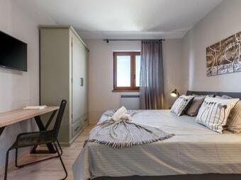 Gorgeous Villa With Pool And Terrace Surrounded By Nature !