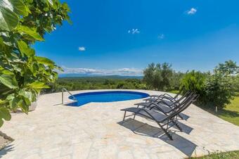Holiday House Jele