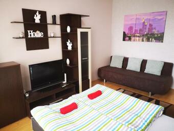 Melinda Apartman