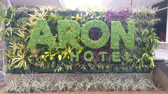 Aron Hotel