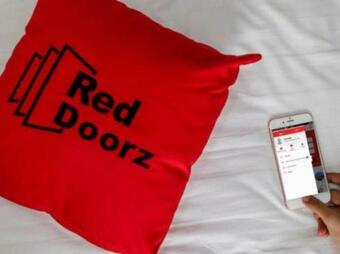 Hostal Reddoorz Near Gor Satria 3