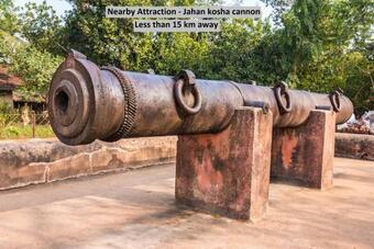 Hotel Oyo 67063 Roy Villa Resort