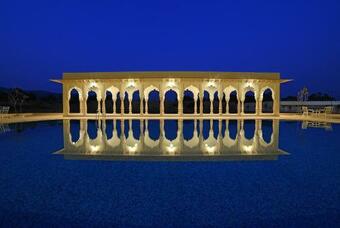 Hotel The Jai Bagh Palace