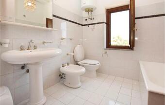 Awesome Home In Nicosia W/ Wifi And 4 Bedrooms