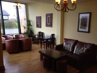 Hostal Ferryport House B&B