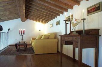 Ponte A Poppi Apartment Sleeps 6 With Pool