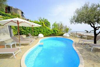 Nocelle Villa Sleeps 6 Pool Air Con Wifi