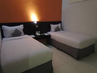 J Hotel - Bandara Soekarno Hatta