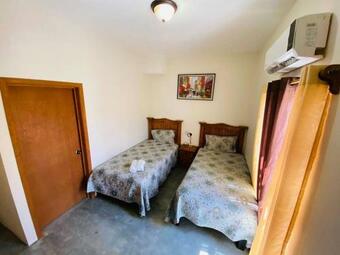 Hotel Twin Room/best Deal In Landa De Matamoros