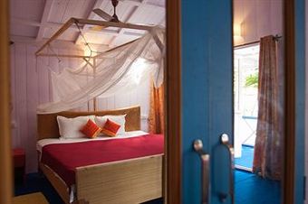 Bed & Breakfast Cafe Blue