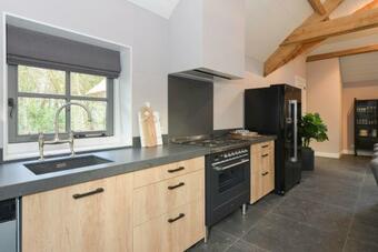 Villa Boshuis 16p