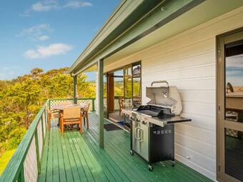 The Burrow - Kuaotunu Holiday Home