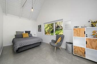 The House - The Lodge Te Horo