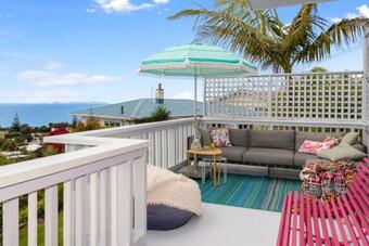 Waipu Cove Palm Cottage - Waipu Cove Holiday Home