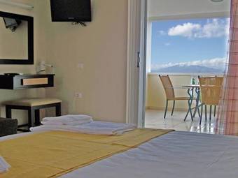 Pouliezos Koklanis Zante Apartments