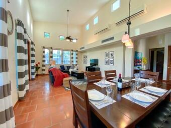 Villa Catalina- Beachfront Community Pool, Tennis