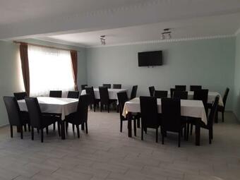 Hostal Pensiunea Agroturistica Casa Sirca