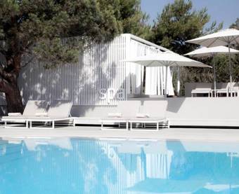 The Bay Hotel & Suites