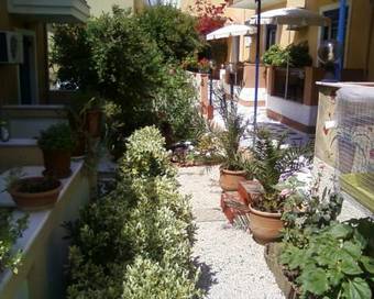 Hostal Studios Cosmopolitan