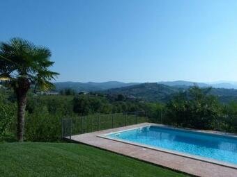 Beautiful Apartment In Vipolze With Swimming Pool