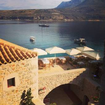 Hotel Pirgos Mavromichali