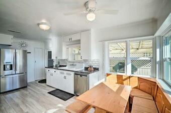 Waterfront Cottage With Pool And Clear Lake View!