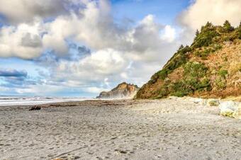 Prairie Beach Home