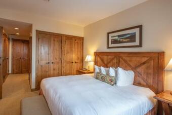 Apartamento Top Floor 2 Bedroom Condo In Mountaineer Square- Slopeside Condo