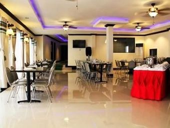 Hotel Bluefins Resort