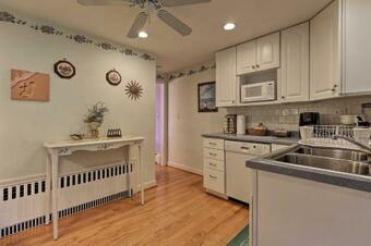 Saybrook Manor House, Walk To Cove Beach!