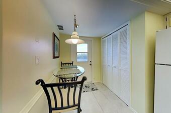 Apartamento Coral & Sandal - 2 Waterfront Units - Pool & Lanai Duplex